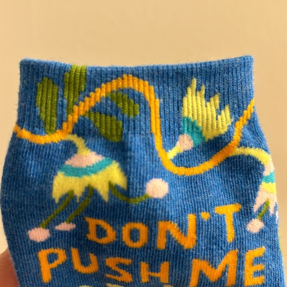 NWOT Blue Q “Don’t Push Me” floral ankle socks - Picture 3 of 8